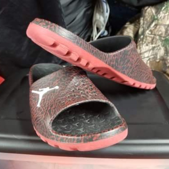 jordan superfly flip flops